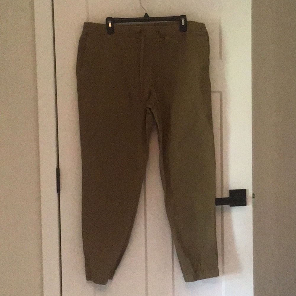 Men's Tan Pants